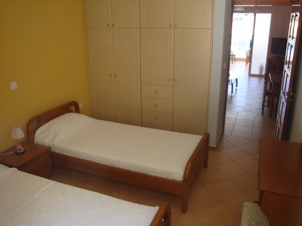 Santafemia Apartment Agia Efimia Phòng bức ảnh