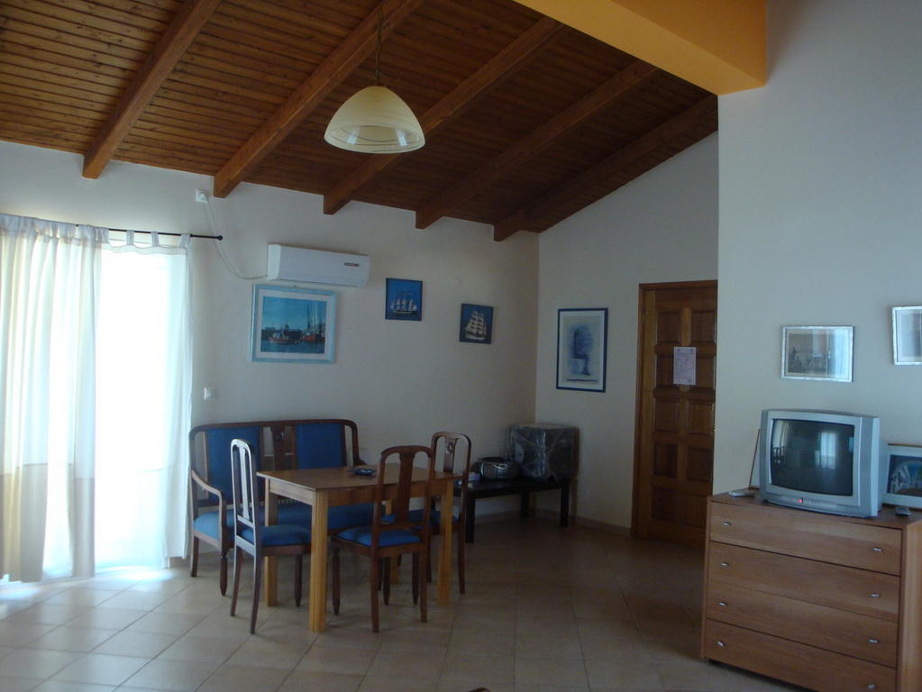Santafemia Apartment Agia Efimia Phòng bức ảnh