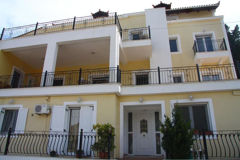 Santafemia Apartment Agia Efimia Ngoại thất bức ảnh